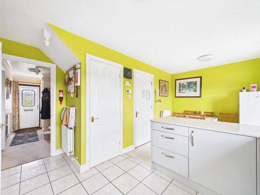 Kitchen / Dining