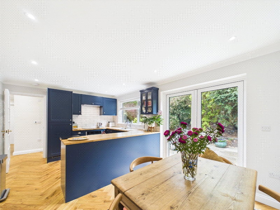 Kitchen / Dining