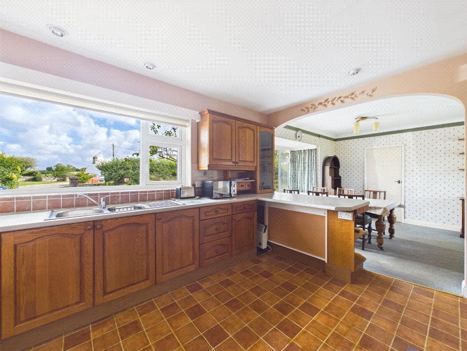 Kitchen Alt