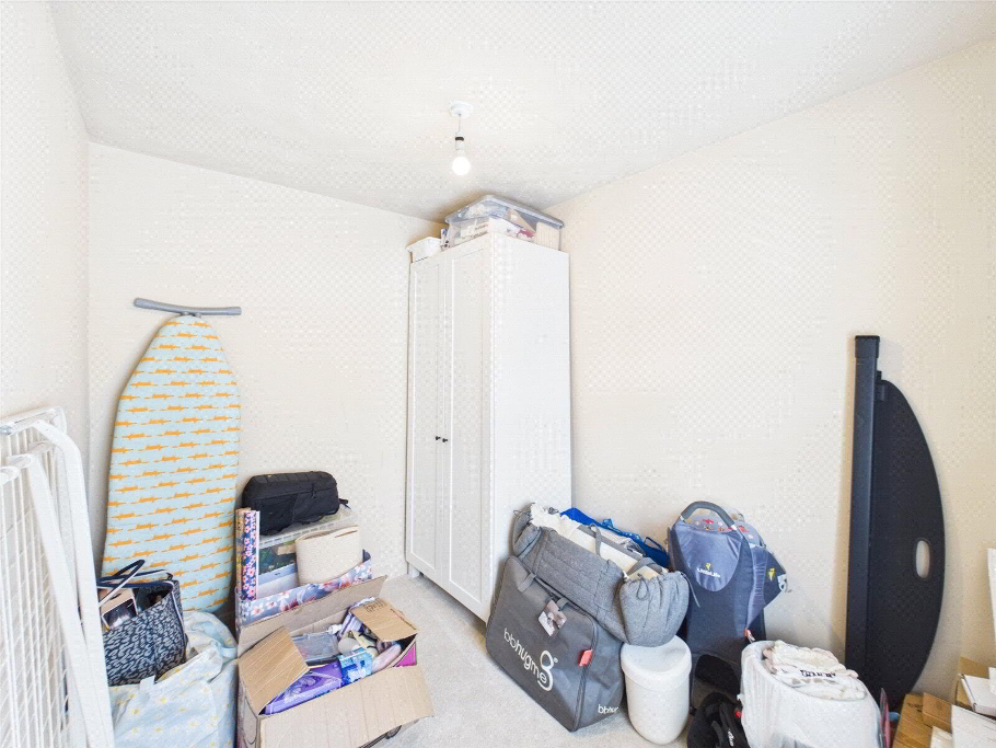 Dressing Room/Bedroo