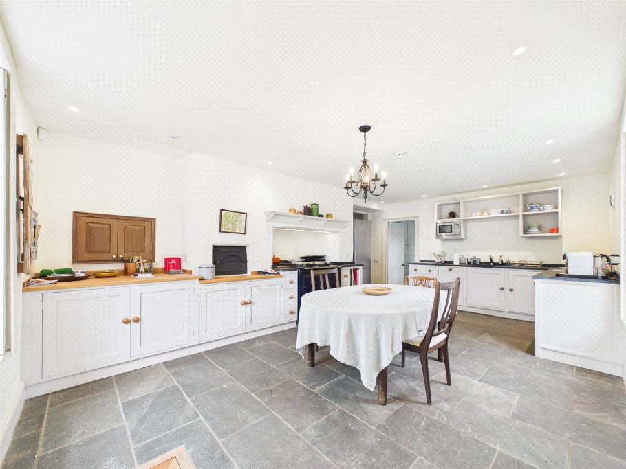 Kitchen / Breakfast