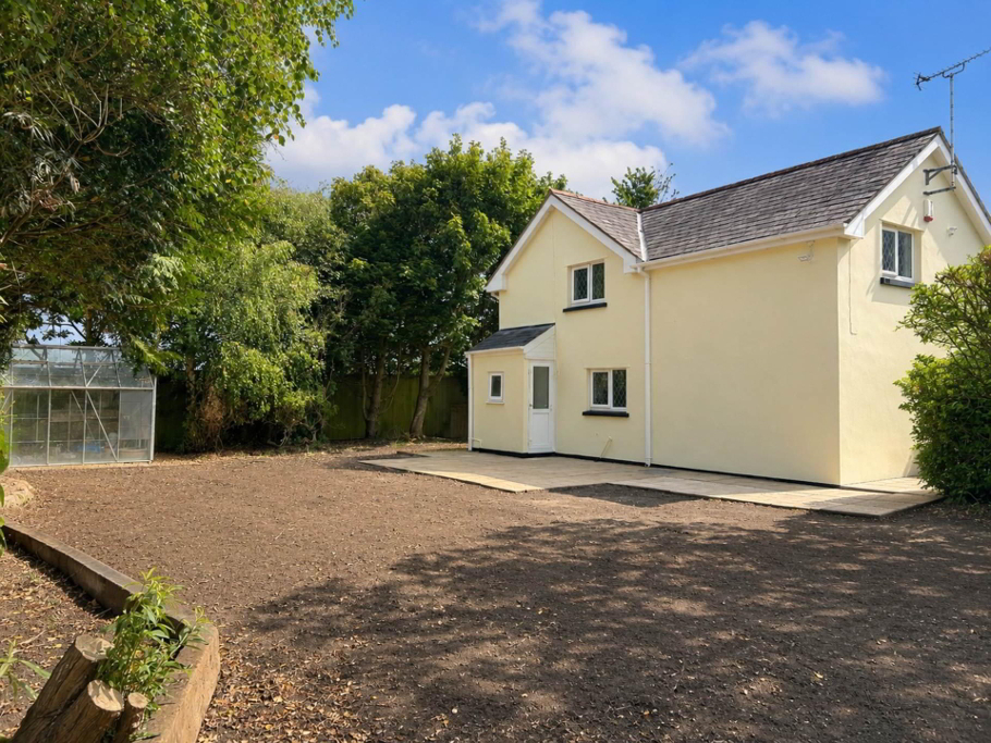 Photo 2 of Roundswell, Barnstaple