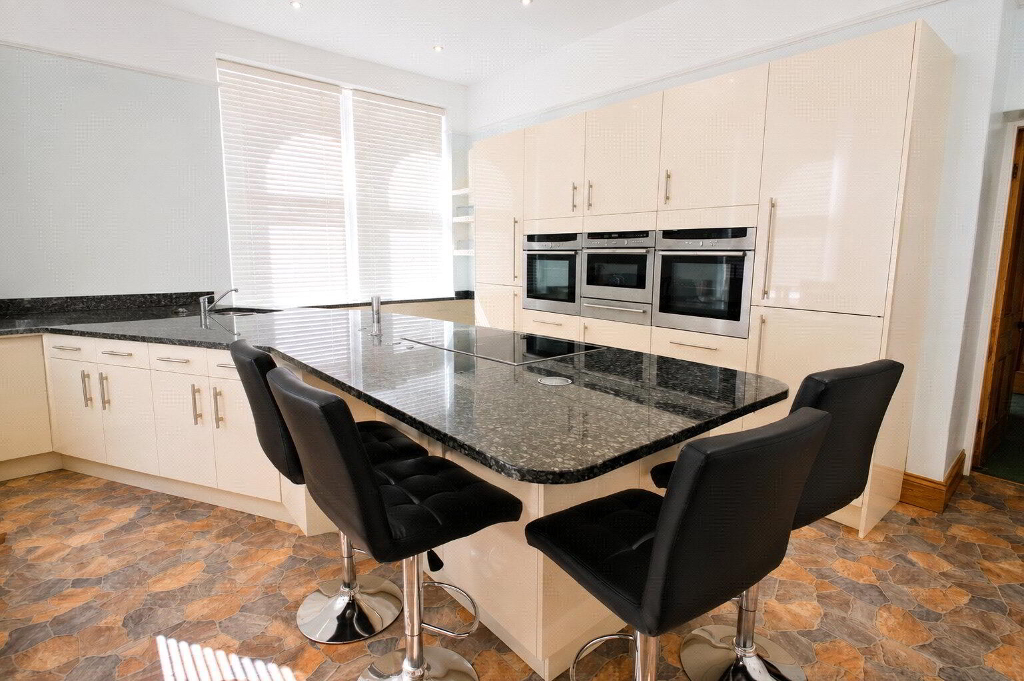 Kitchen 2