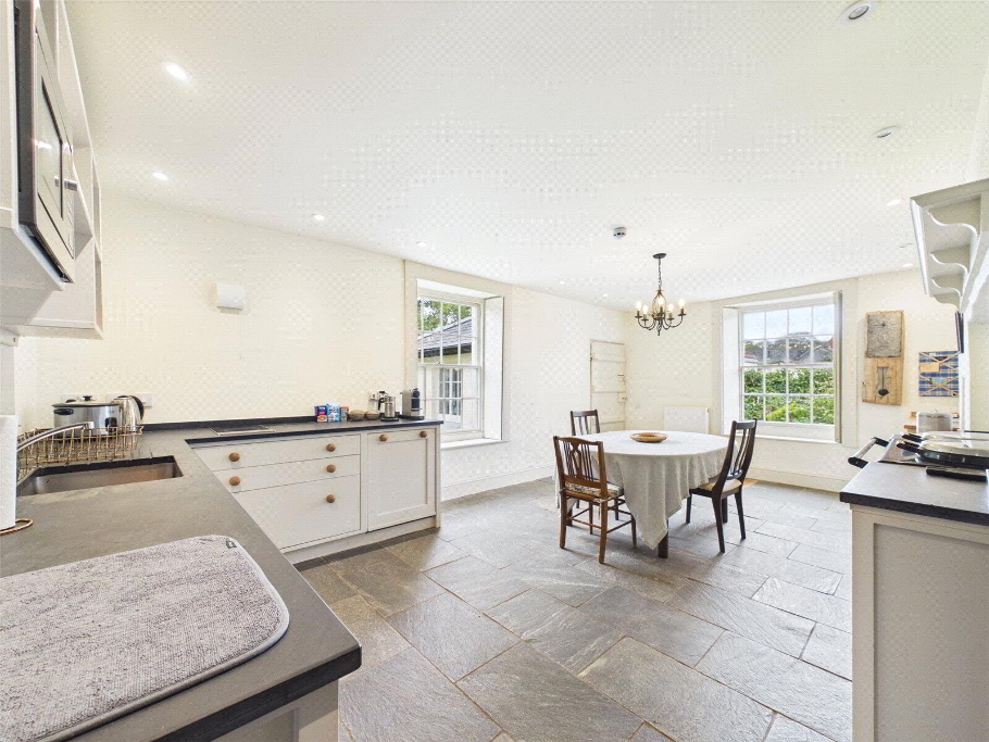 Kitchen / Breakfast