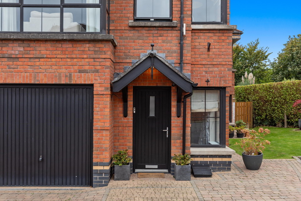 Photo 2 of 20 Seapark Lane, Holywood