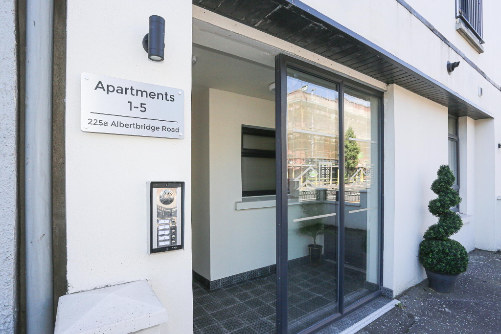 Photo 2 of Apt 4, 225a Albertbridge Road, Belfast