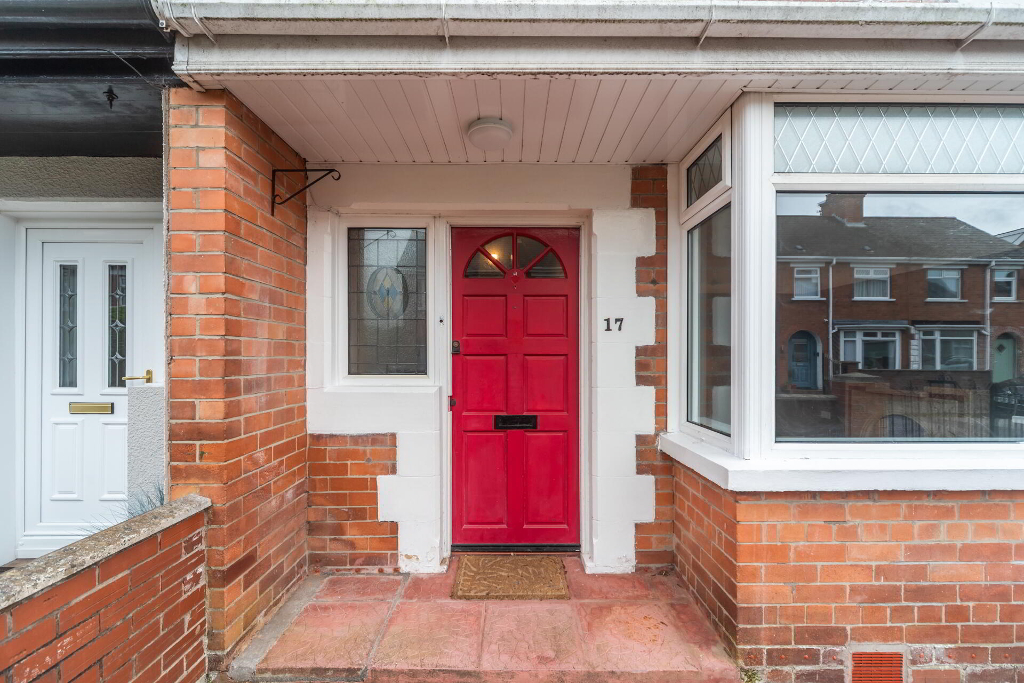 Photo 2 of 17 Loopland Drive, Belfast