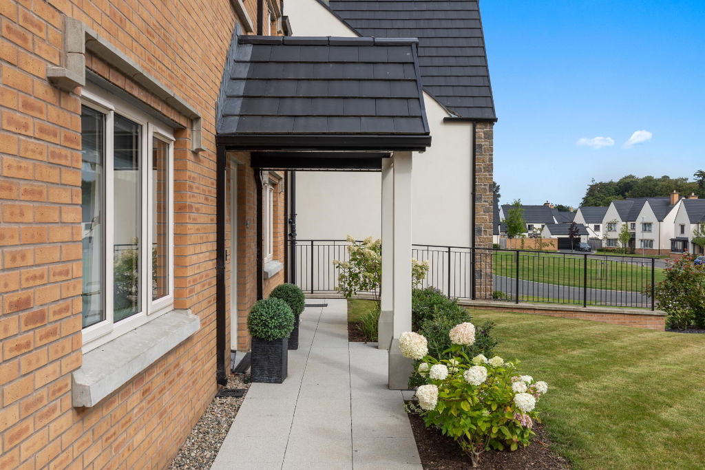 Photo 2 of 33 Ashgrove Walk, Comber, Newtownards