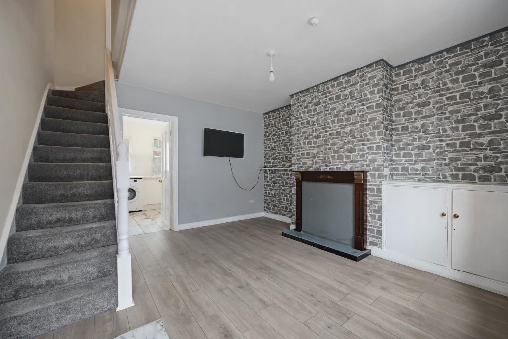 Photo 2 of 105 Hyndford Street, Belfast