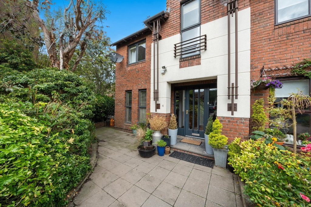 Photo 2 of 6 Laganvale Court, Stranmillis, Belfast