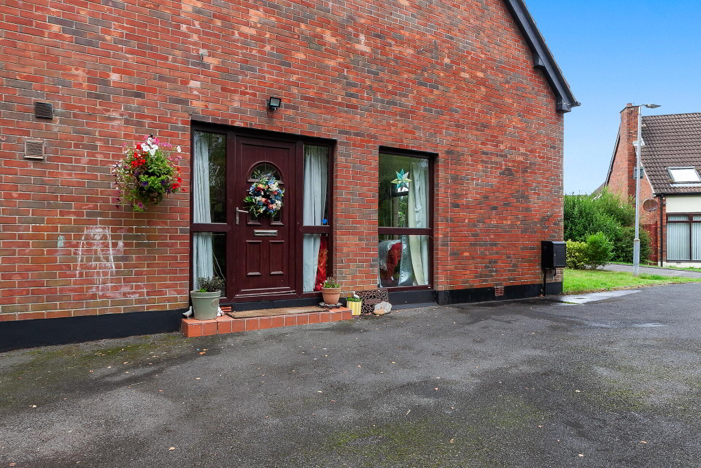 Photo 2 of 16 Lakeside Drive, Finaghy Road South, Belfast