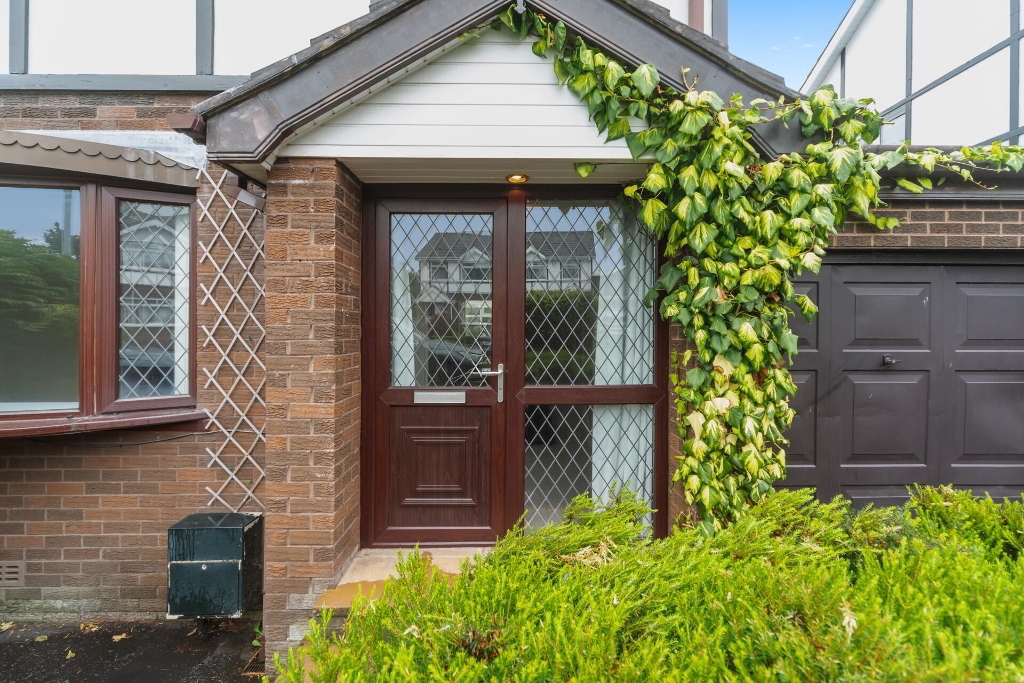 Photo 2 of 9 Redhill Manor, Finaghy Road South, Belfast