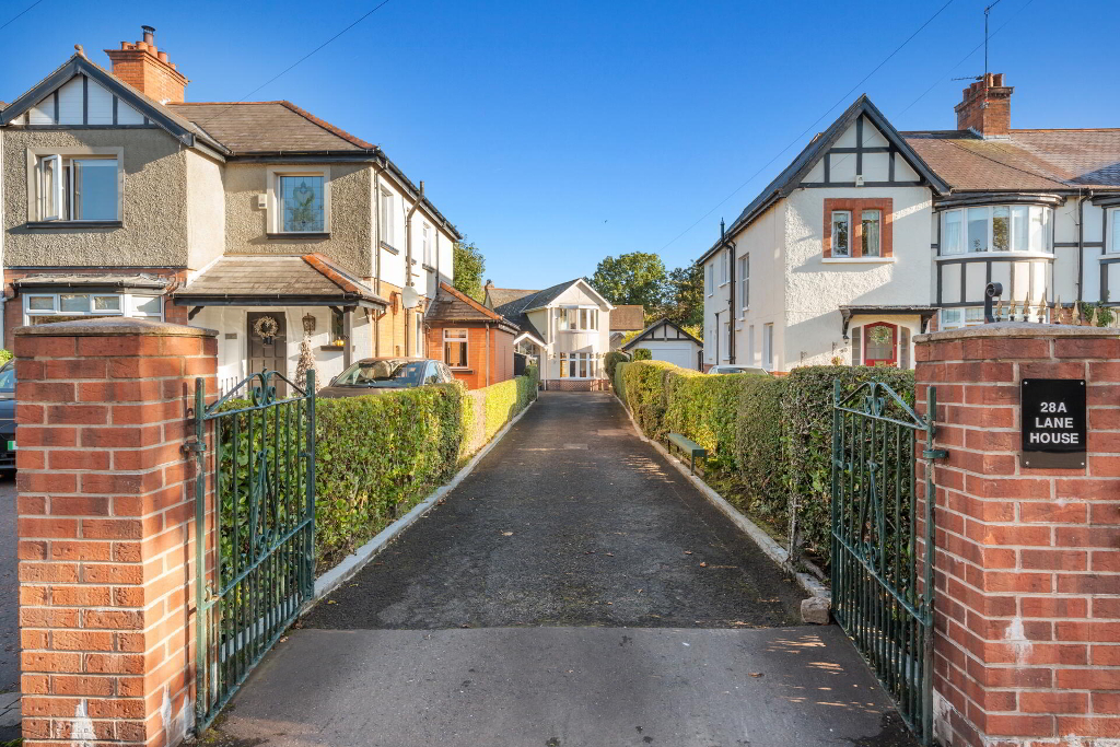 Photo 2 of 28a Balmoral Avenue, Malone, Belfast