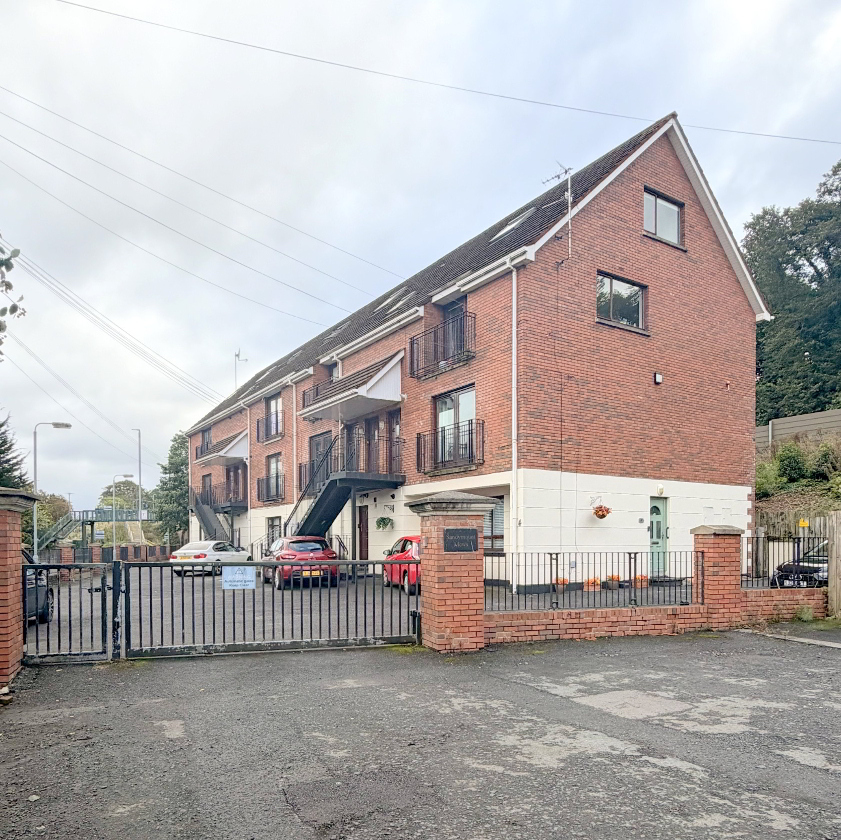 Photo 1 of 10 Sandymount Mews, Derriaghy