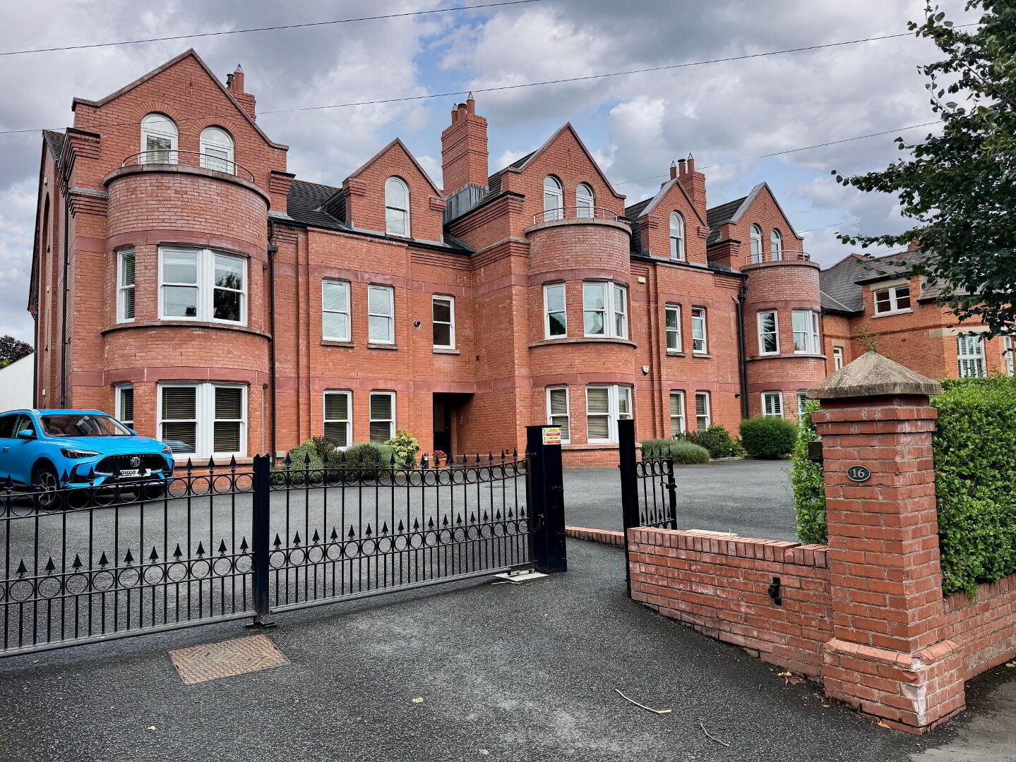 Photo 1 of Apt 8, 16 Deramore Park, Belfast