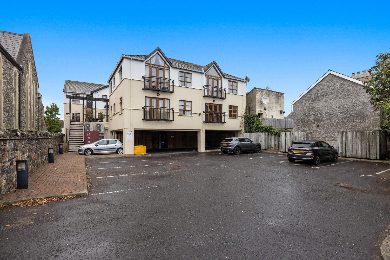 Photo 1 of 4 Lesley Mews, 19 Church View, Holywood