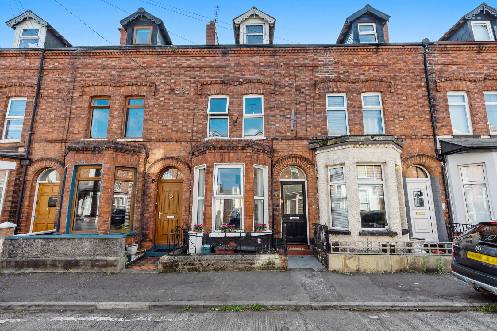 Photo 1 of 29 Glenbrook Avenue, Belfast