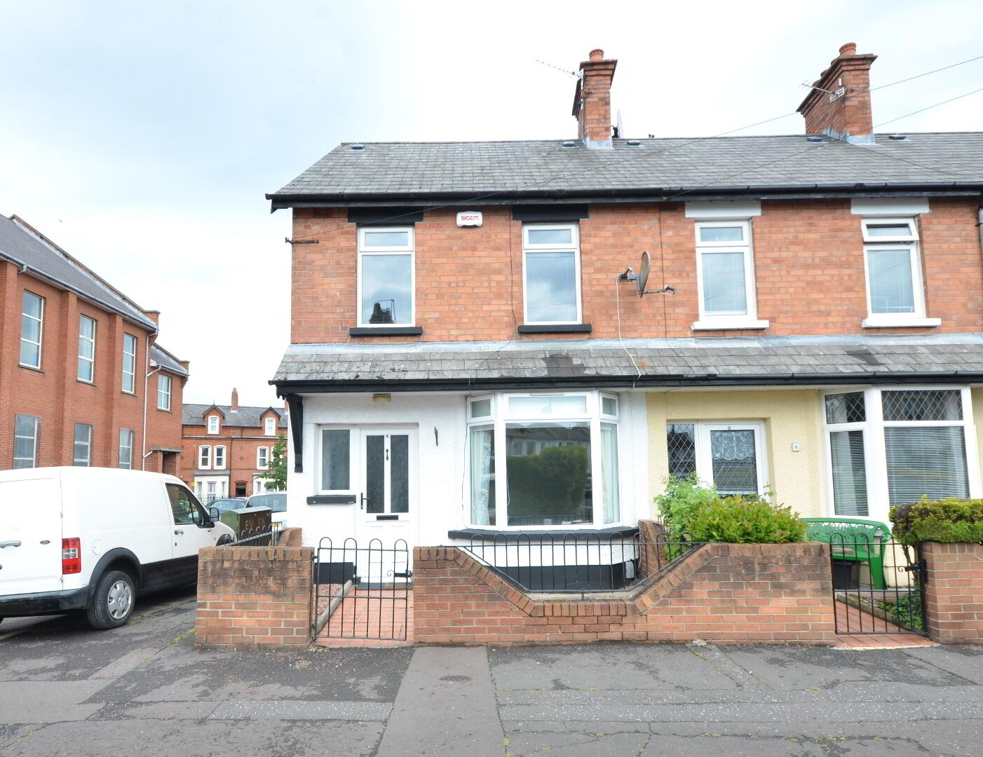 Photo 1 of 4 Ravenhill Avenue, Belfast