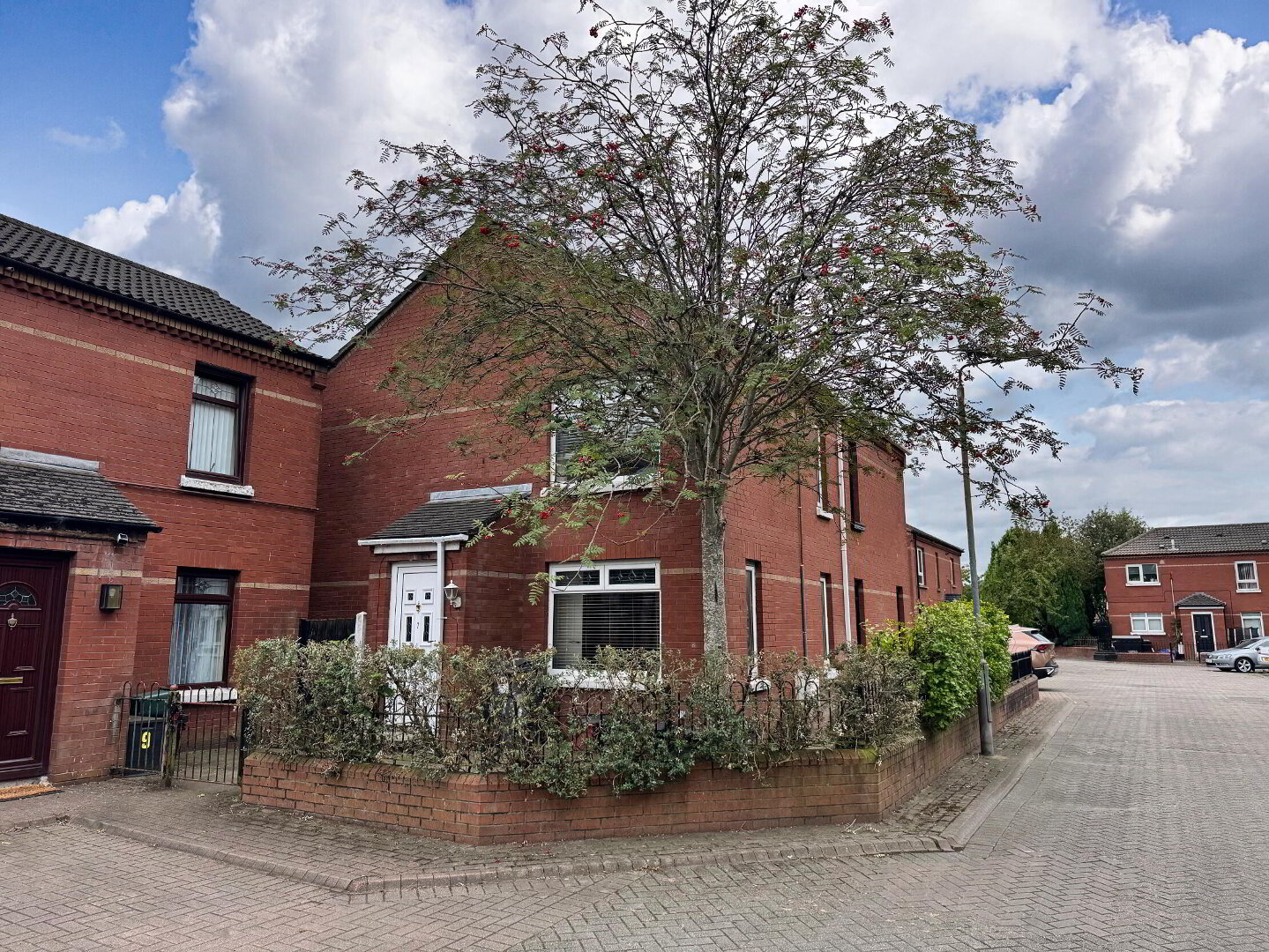 Photo 1 of 7 Iverna Close, Belfast