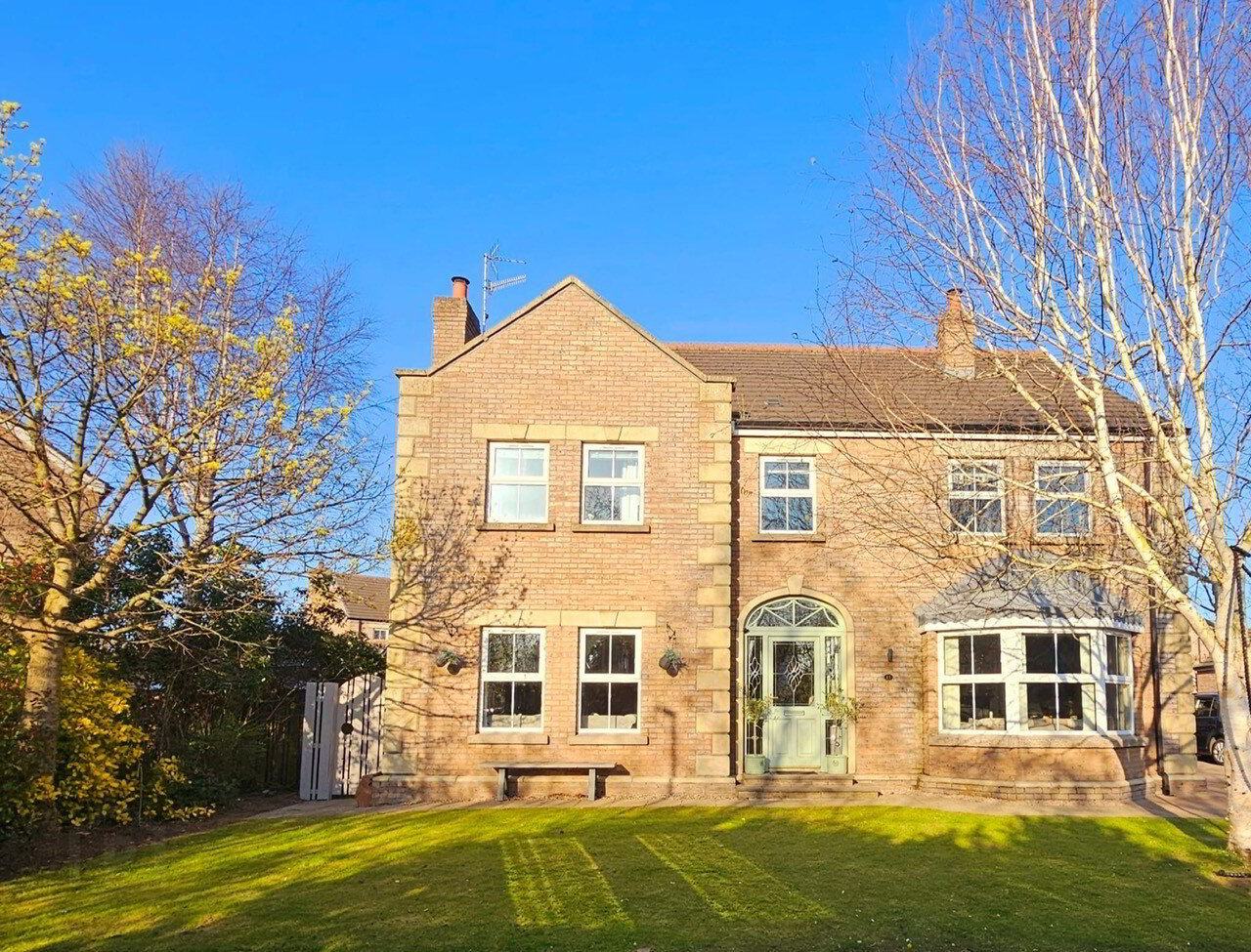 Photo 1 of 11 Rosses Lane, Ballymena