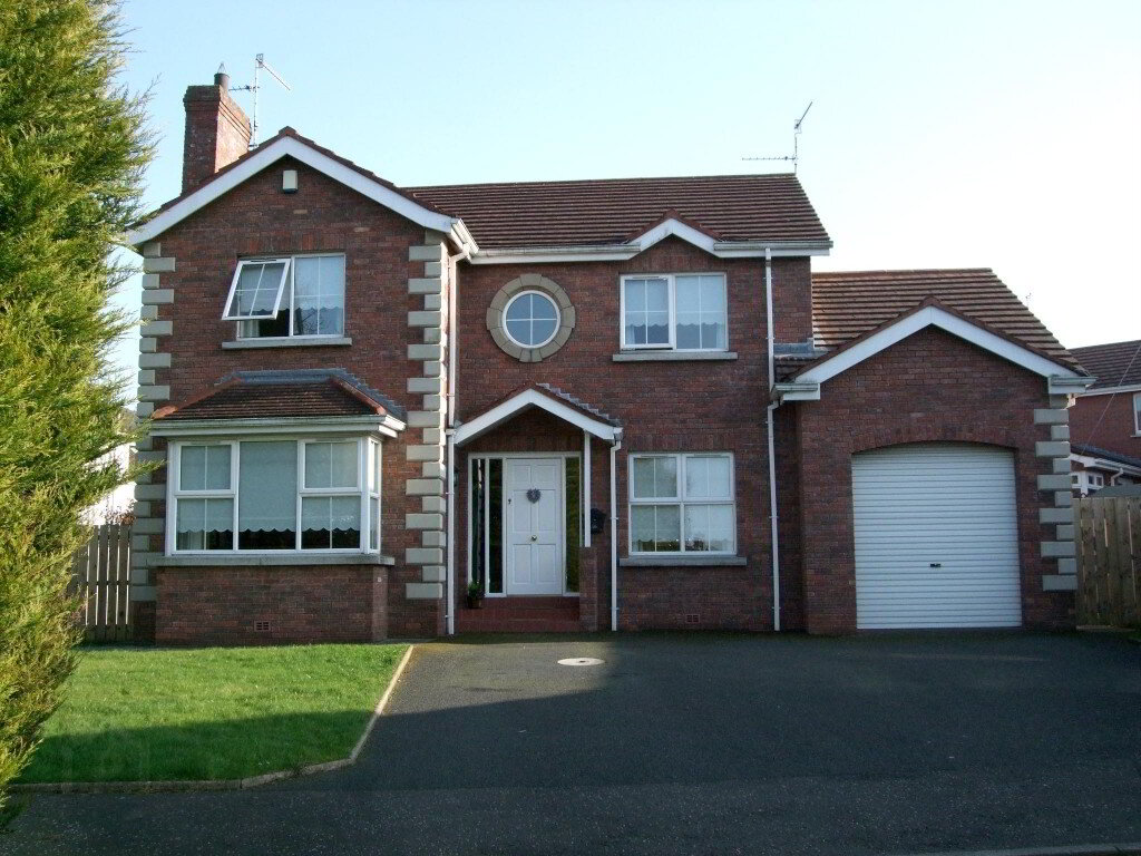 Photo 1 of 33 Ashgrove Drive, Lurgan