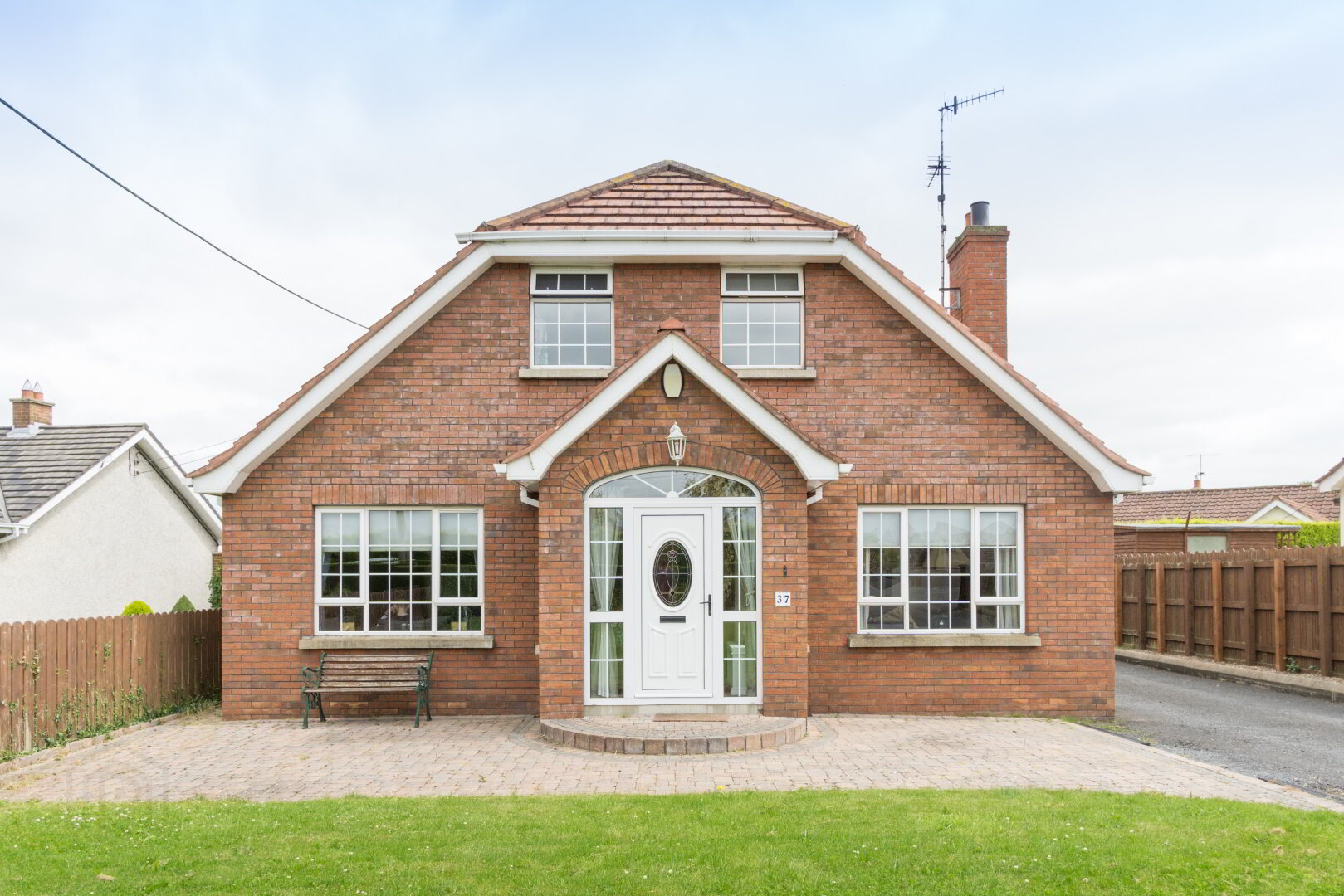 Photo 1 of 37 Derrymacash Road, Lurgan