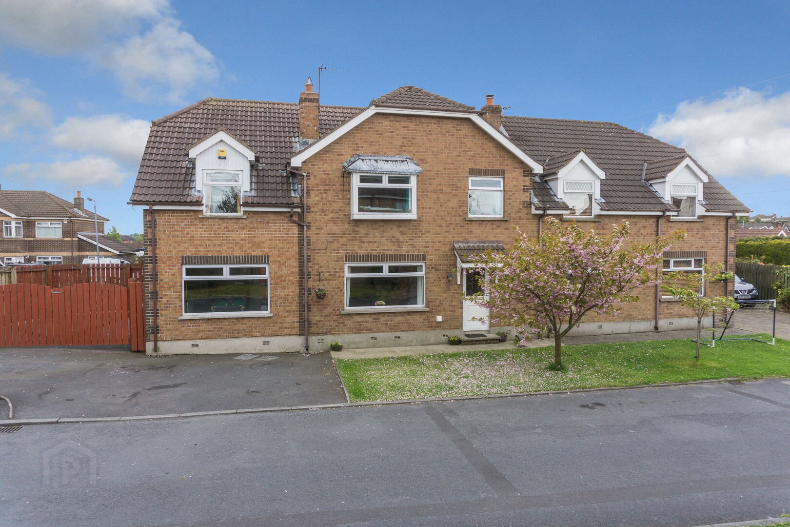 Photo 1 of 17 Rossdale Glen, Belfast
