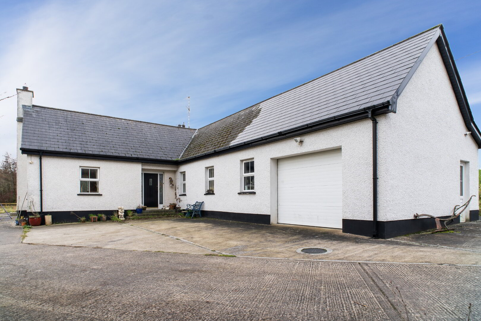 Photo 1 of 81 Dromore Road, Waringstown, Craigavon