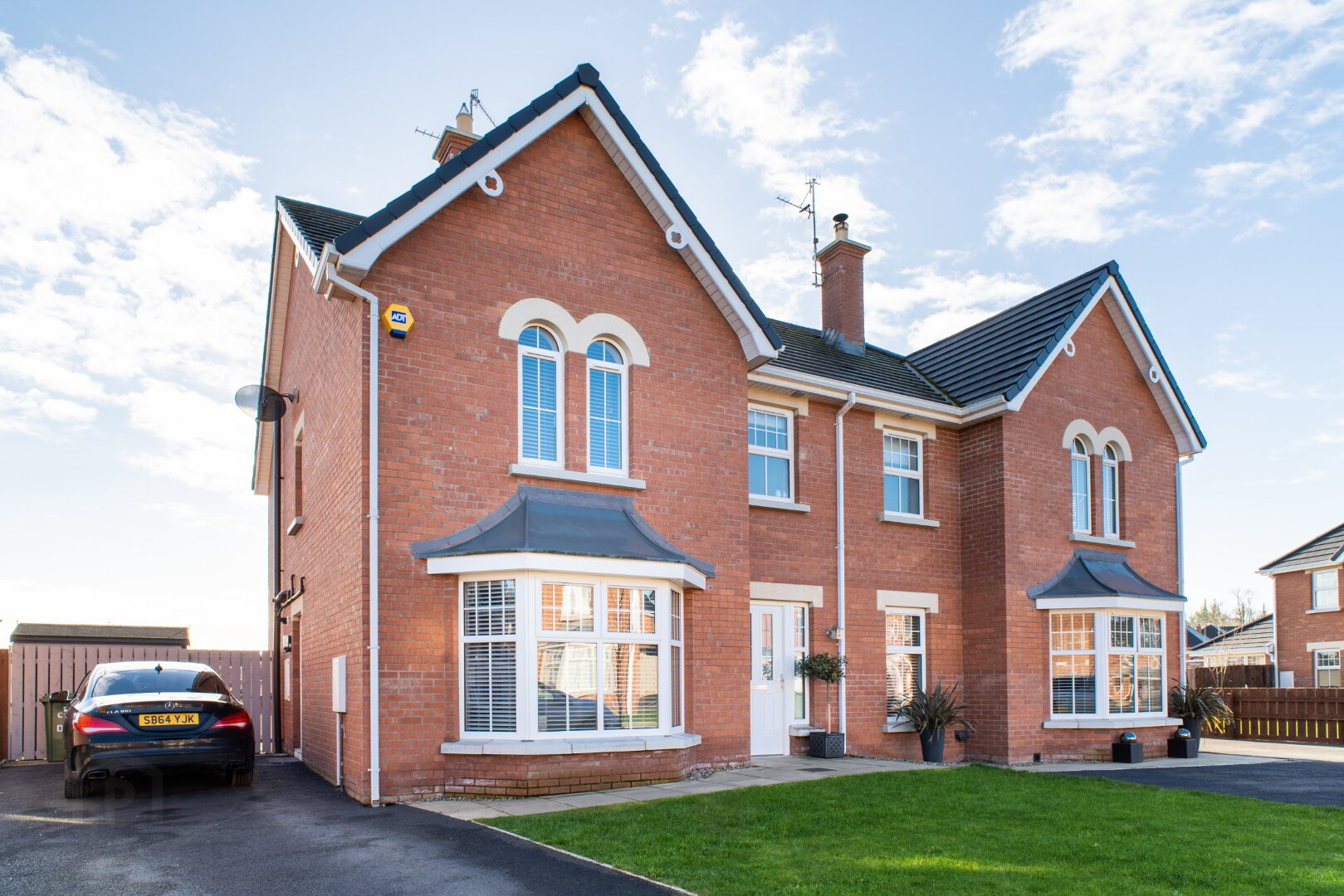 Photo 1 of 9 Deerings Grove, Lurgan