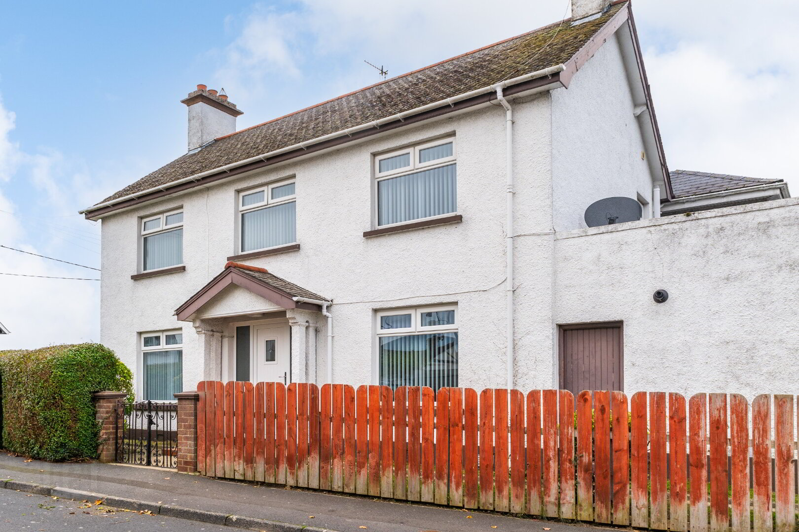 Photo 1 of 122 Lake Street, Lurgan
