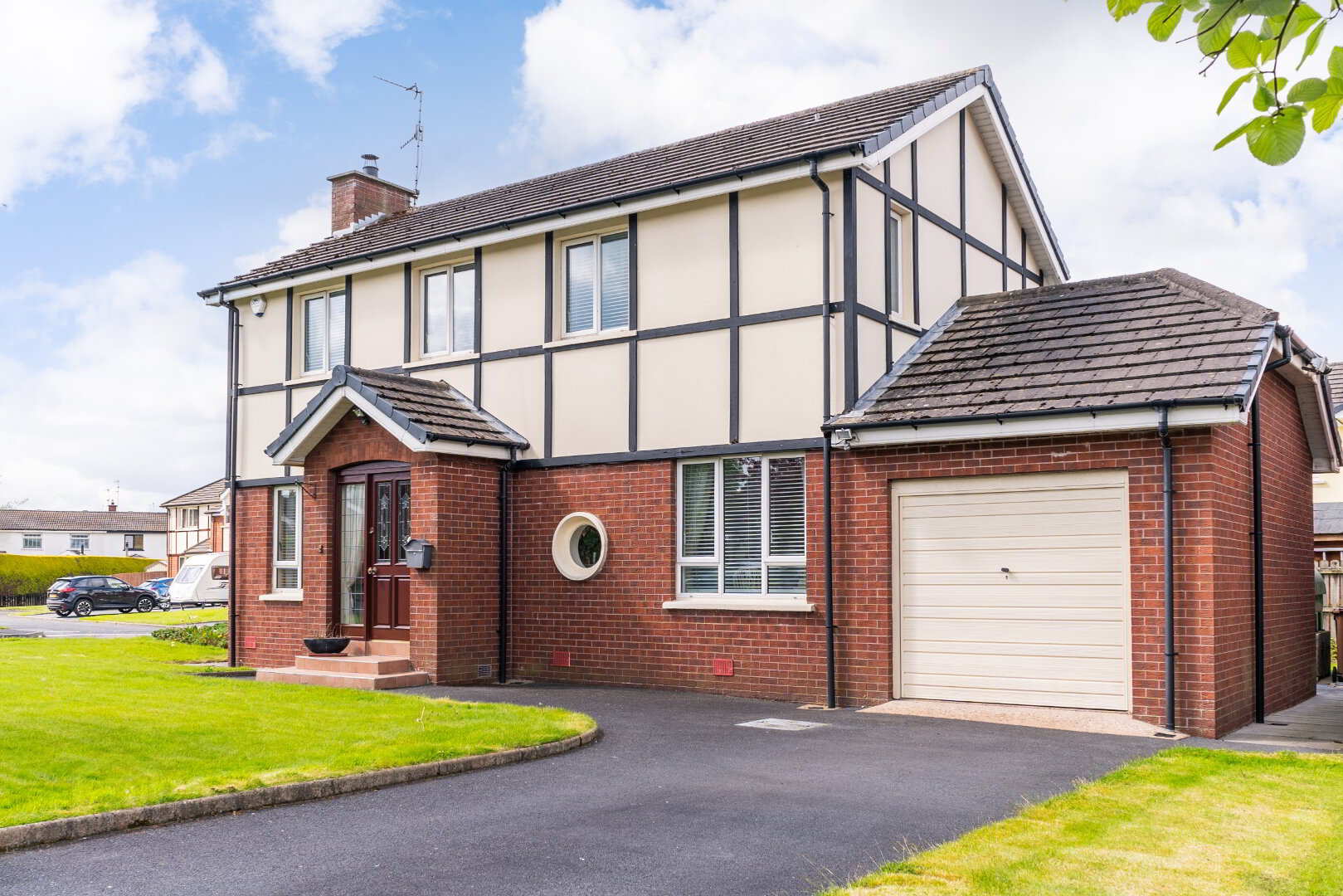 Photo 1 of 1 Ashgrove Close, Lurgan