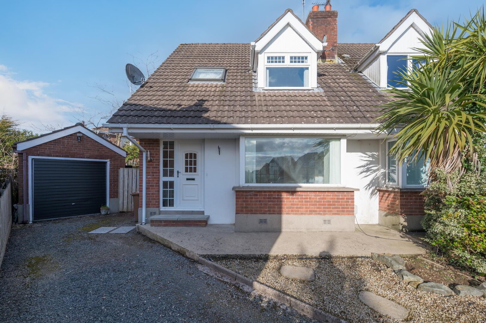 Photo 1 of 5 Briar Hill Close, Belfast