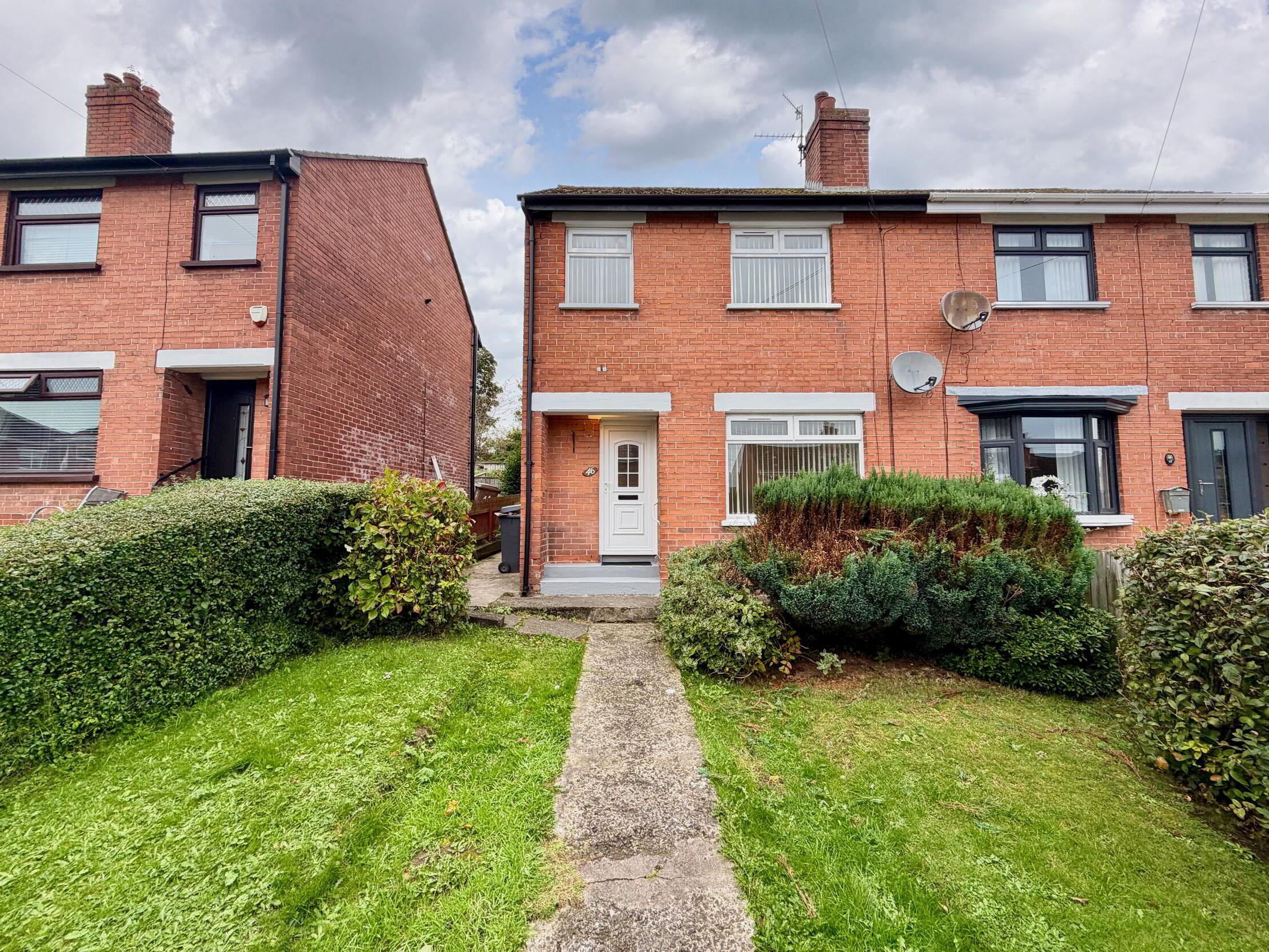 Photo 1 of 46 Wheatfield Gardens, Belfast