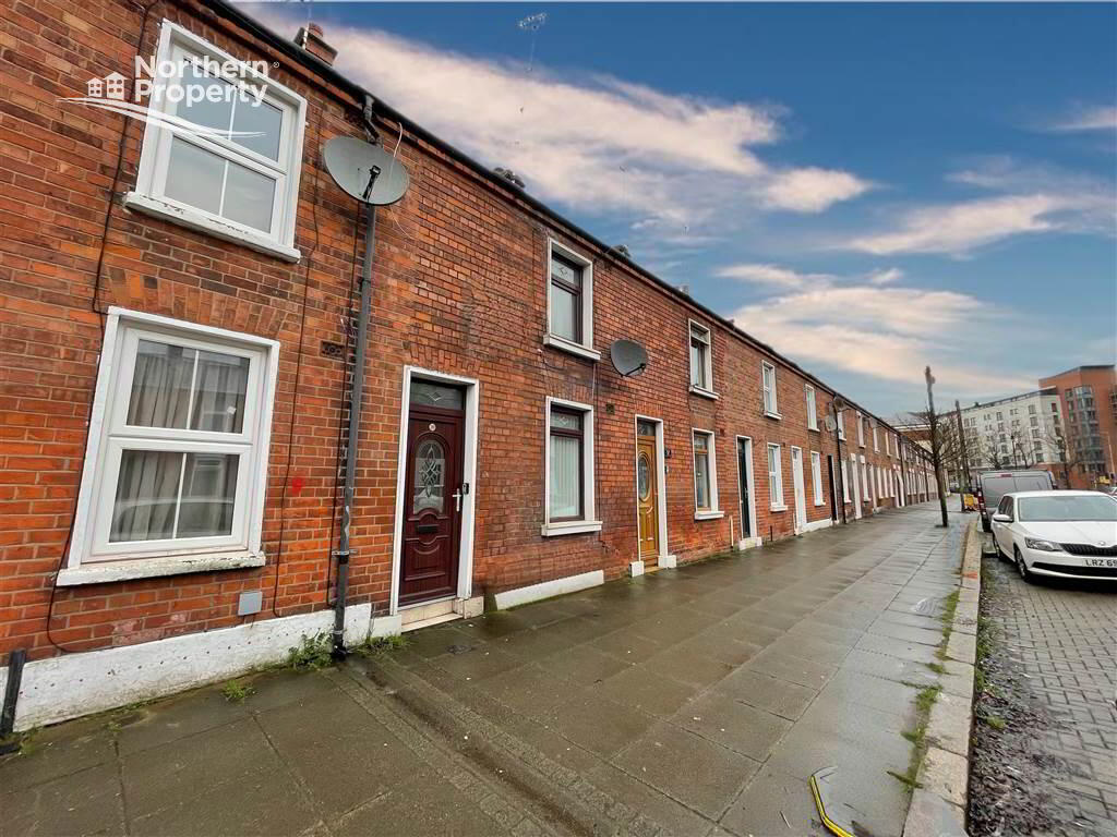 Photo 2 of 39 Hamill Street, Belfast
