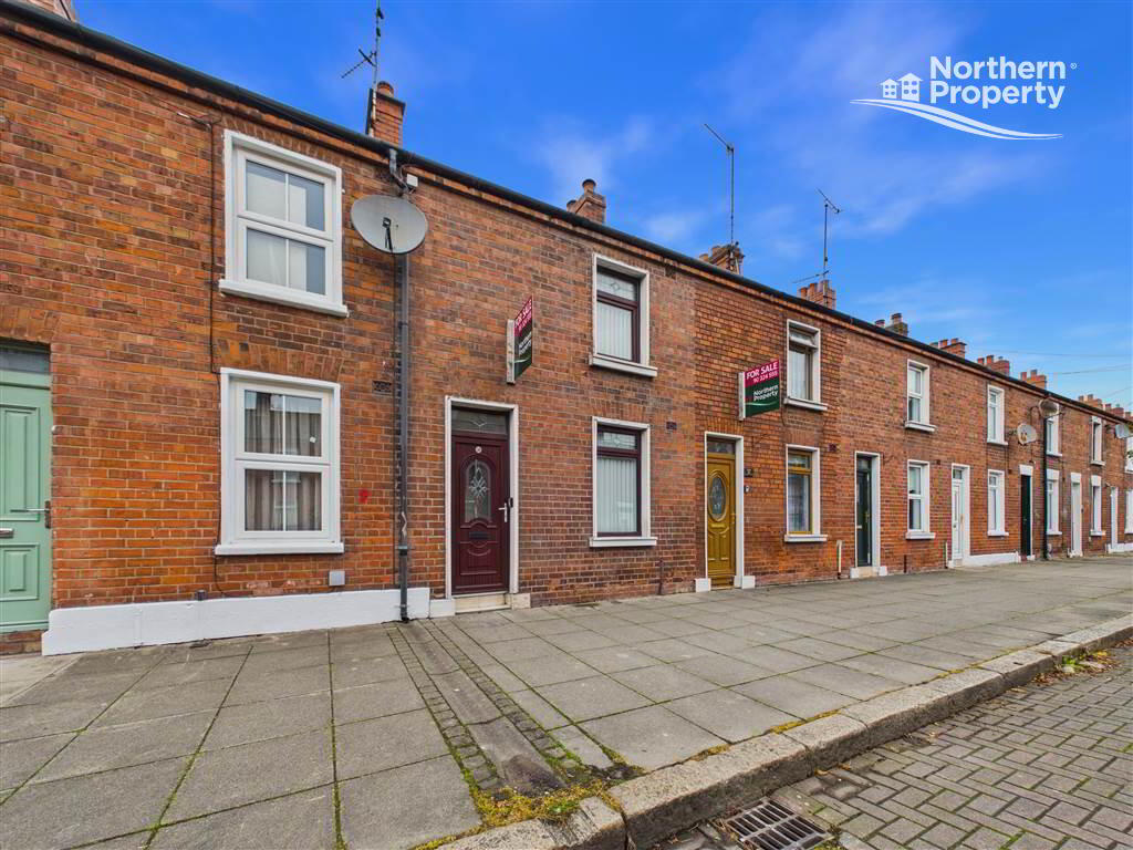 Photo 2 of 39 Hamill Street, Belfast