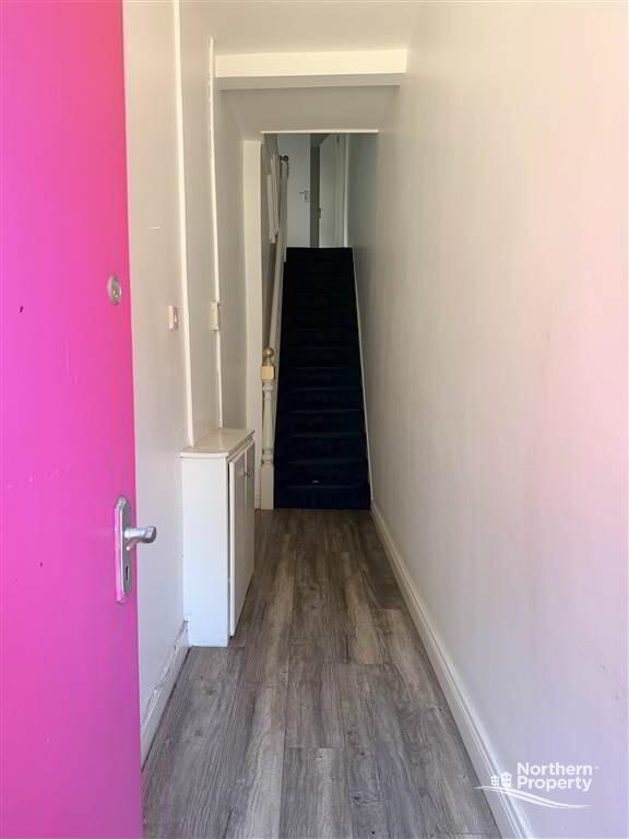Photo 4 of 131a Falls Road, Belfast