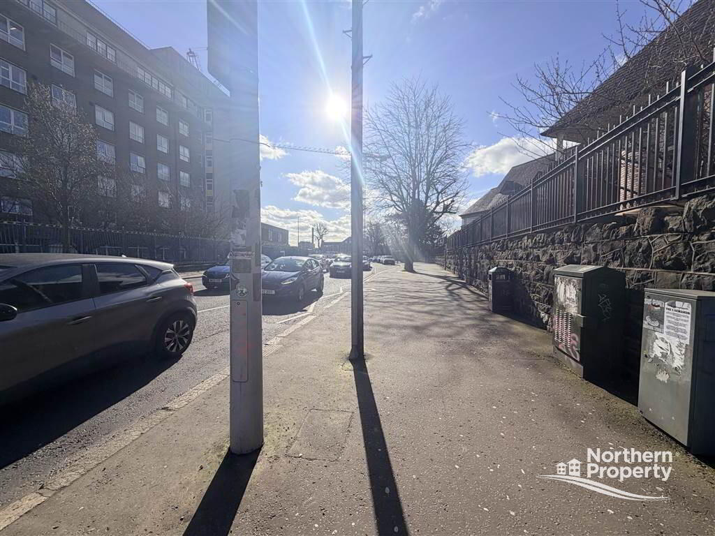 Photo 8 of 131a Falls Road, Belfast
