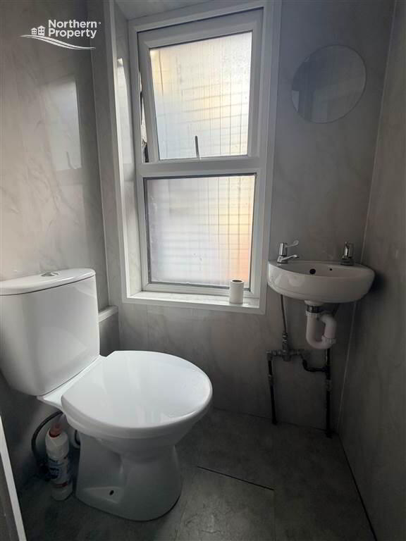 Photo 10 of 131a Falls Road, Belfast