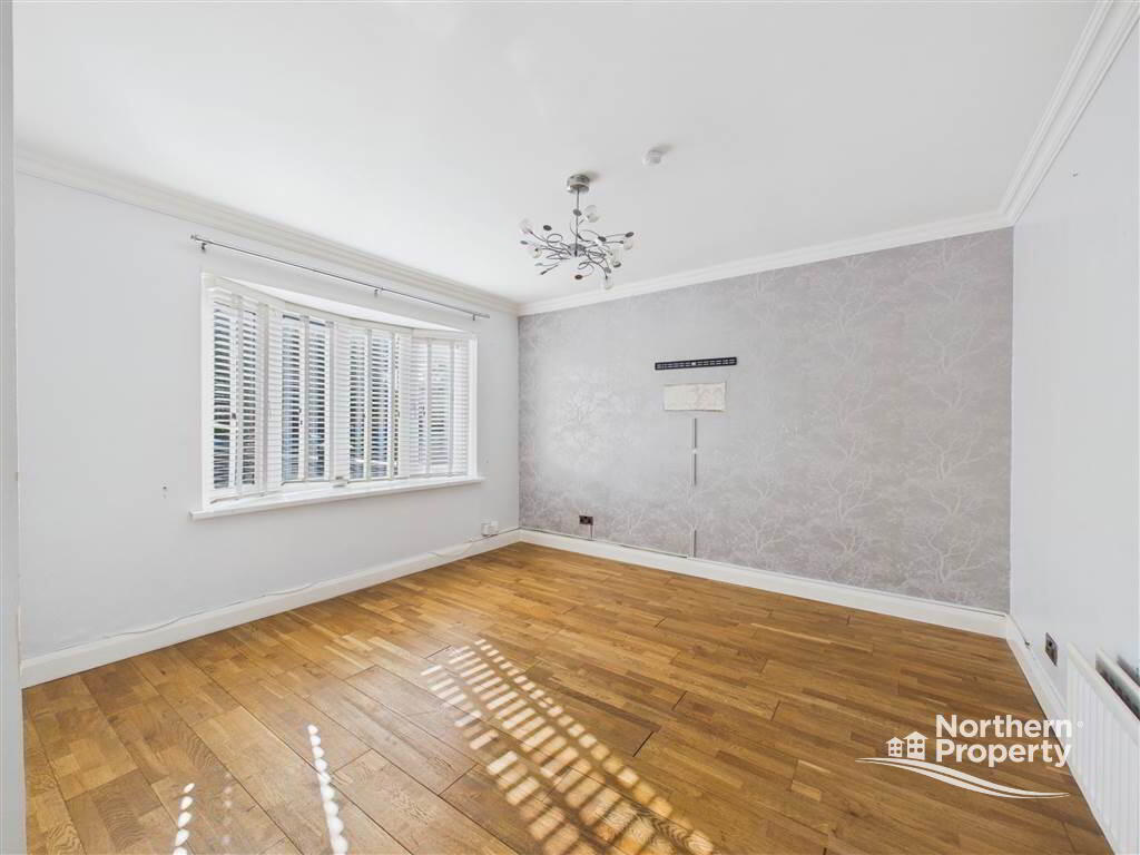 Photo 2 of 7a Thornhill Crescent, Belfast