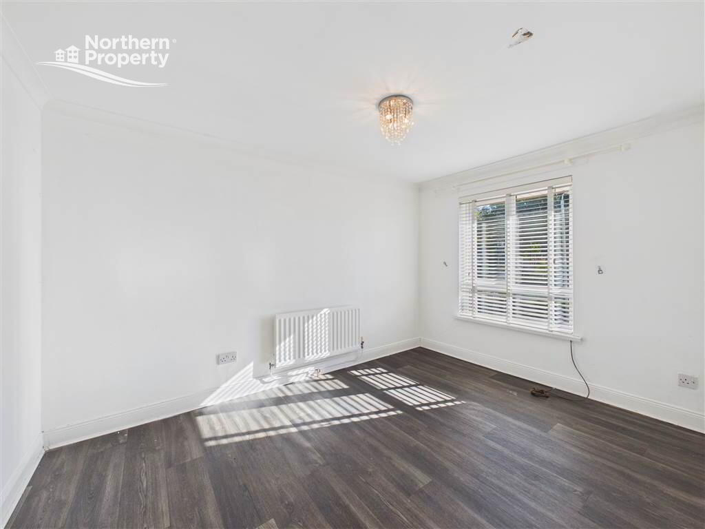 Photo 11 of 7a Thornhill Crescent, Belfast