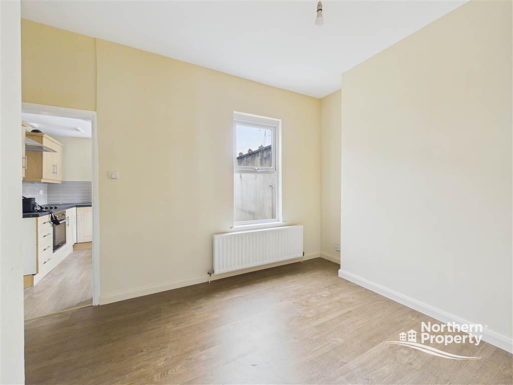 Photo 6 of 40 Iveagh Drive, Belfast