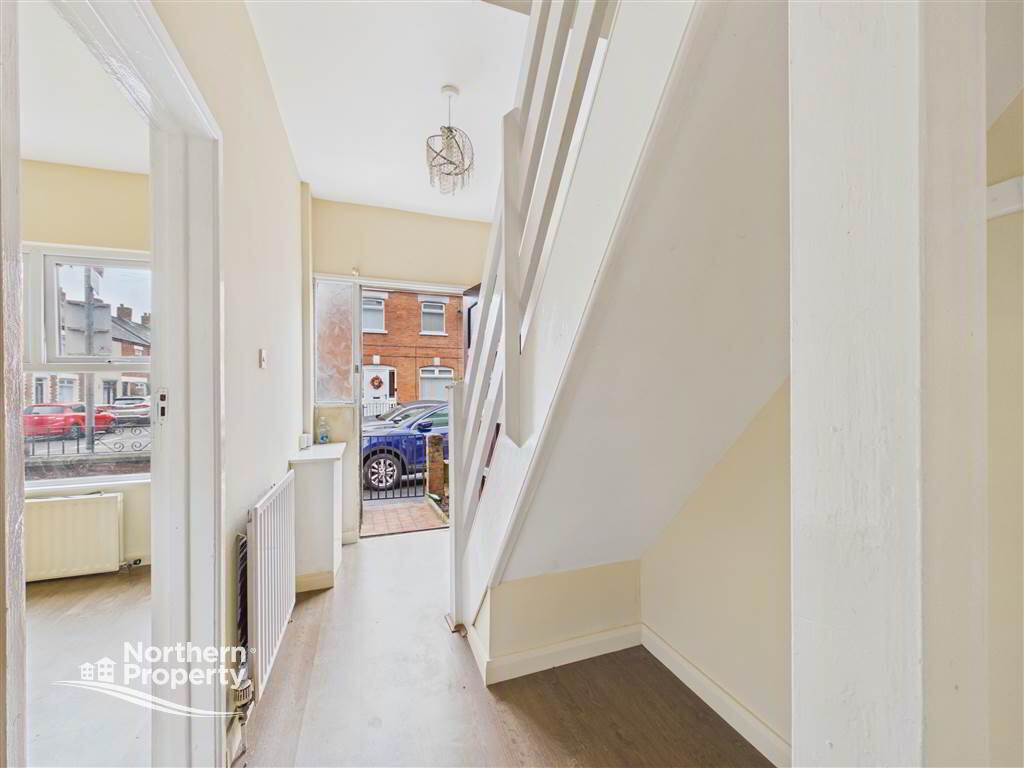 Photo 9 of 40 Iveagh Drive, Belfast