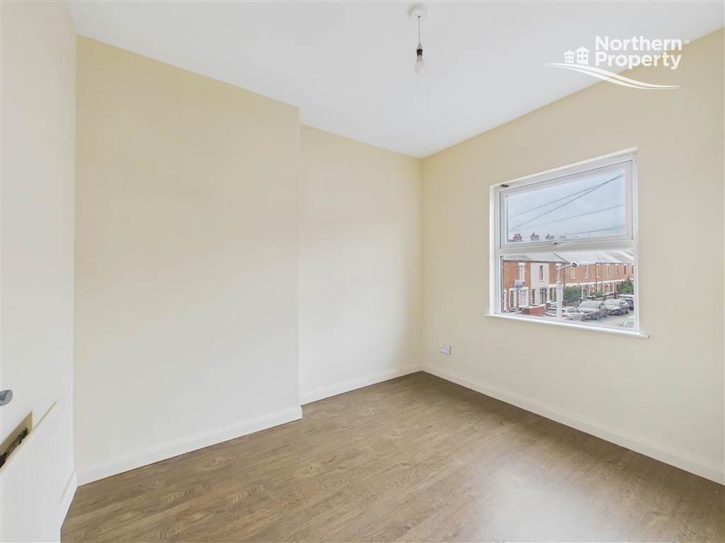 Photo 12 of 40 Iveagh Drive, Belfast