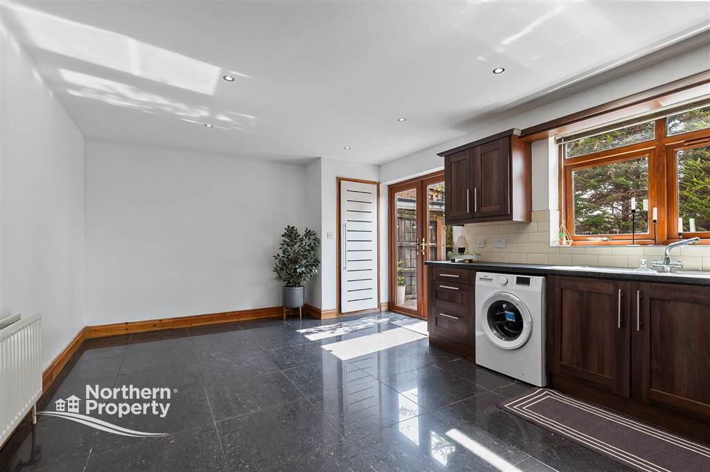 Photo 8 of 32 Beechmount Walk, Belfast