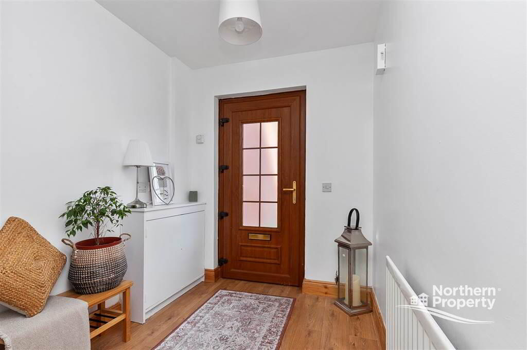 Photo 5 of 32 Beechmount Walk, Belfast