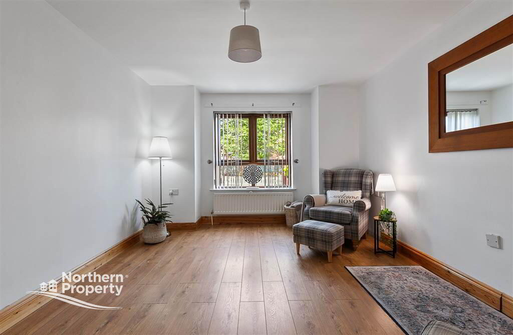 Photo 7 of 32 Beechmount Walk, Belfast