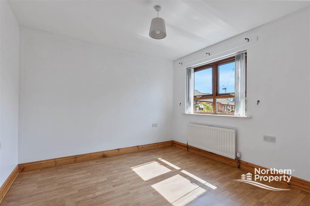 Photo 16 of 32 Beechmount Walk, Belfast