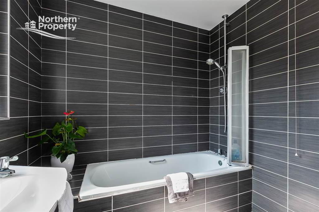 Photo 21 of 32 Beechmount Walk, Belfast