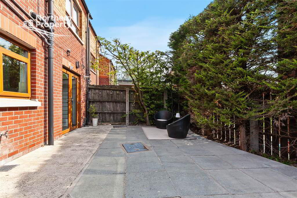 Photo 23 of 32 Beechmount Walk, Belfast