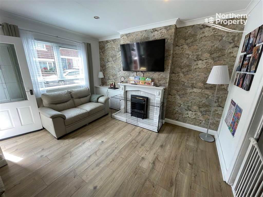 Photo 5 of 91 Beechmount Parade, Belfast